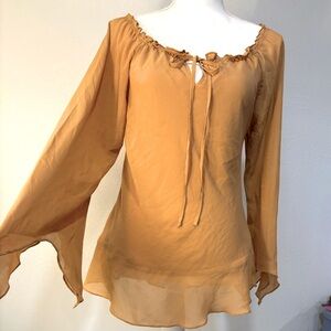 Cute long sleeve top